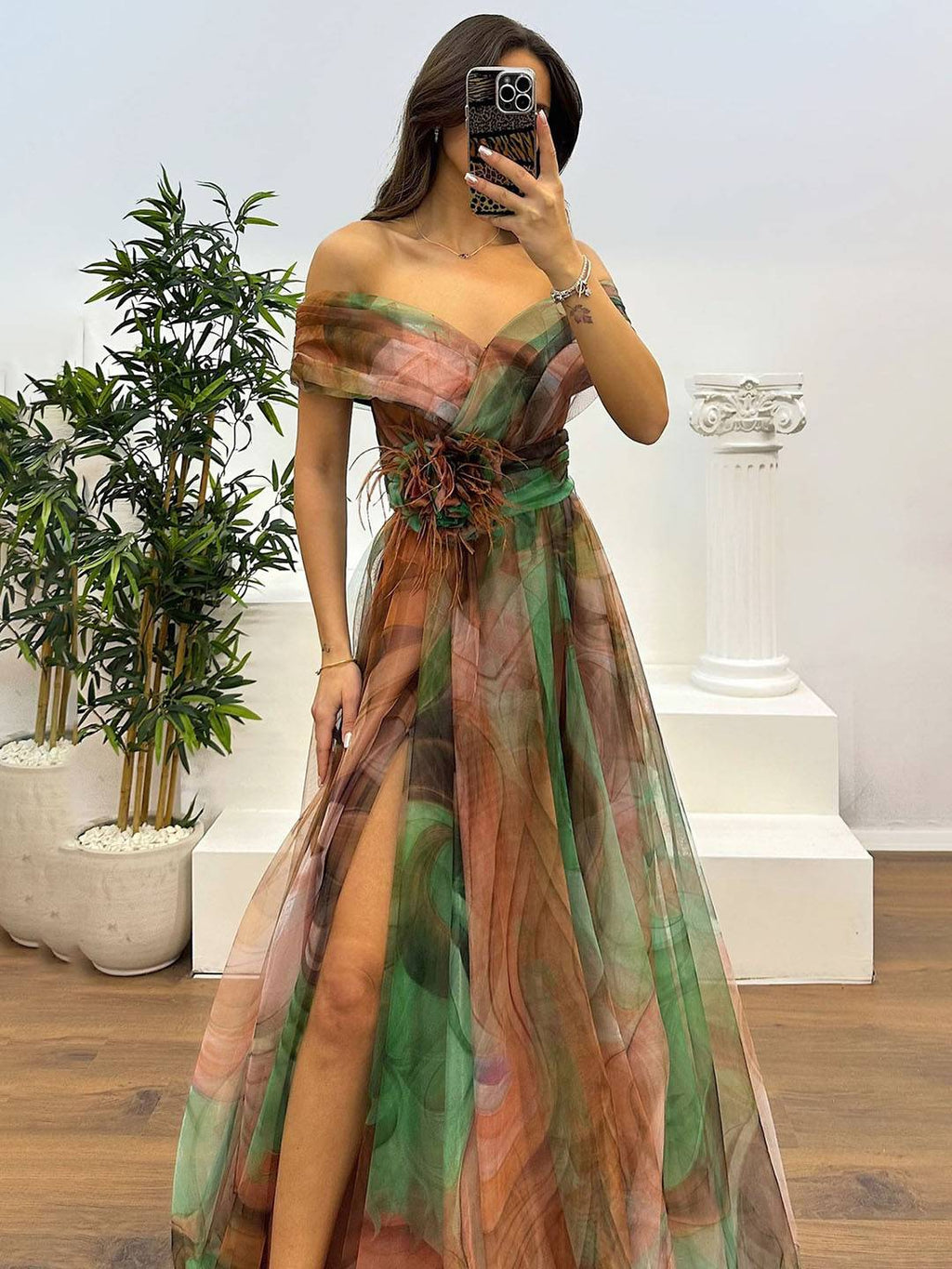 Valenzora | Gorgeous long dress made of printed tulle with a floral boat neckline, slit side, sleeveless, elegant, vintage, evening dress for women