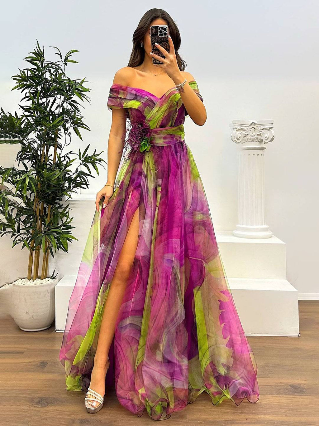 Valenzora | Gorgeous long dress made of printed tulle with a floral boat neckline, slit side, sleeveless, elegant, vintage, evening dress for women