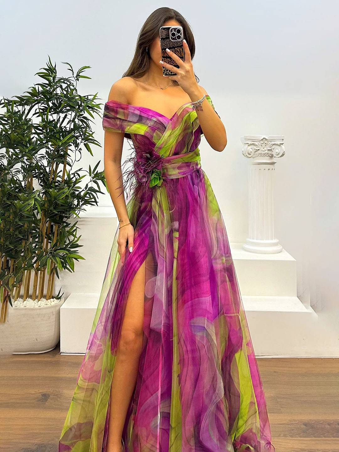Valenzora | Gorgeous long dress made of printed tulle with a floral boat neckline, slit side, sleeveless, elegant, vintage, evening dress for women
