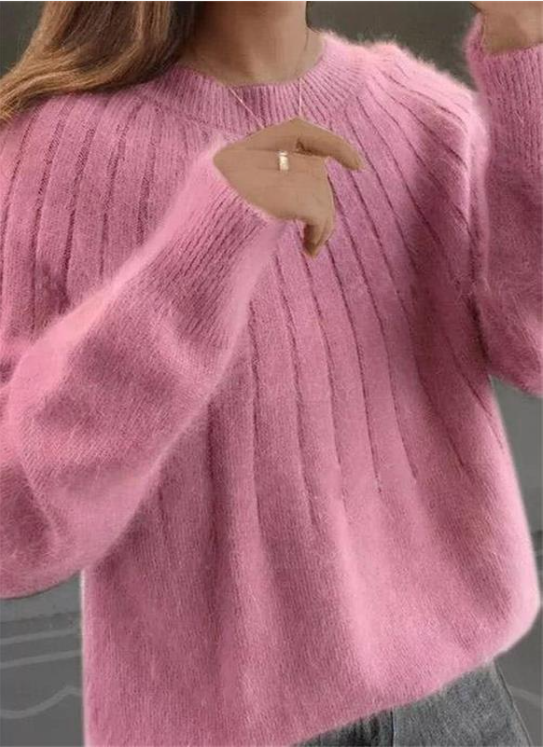 Valenzora | Fluffy cashmere knit sweater