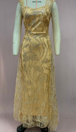 Glamouröses Damenabendkleid mit aufwendiger Goldpaillettenverzierung und eleganten Puffärmeln, Größe S