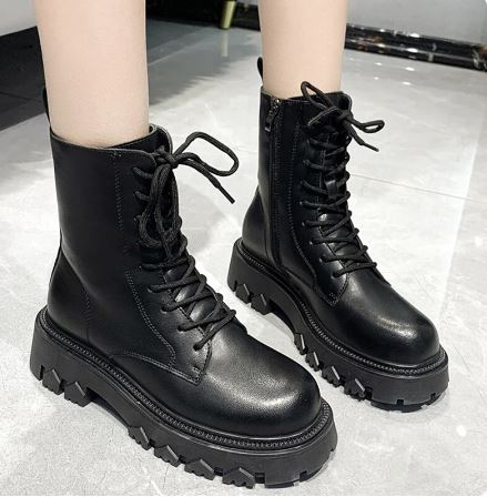 Women's zippered snow boots