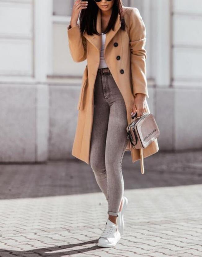 Valenzora Winter Trend: Elegant women's coat with belt