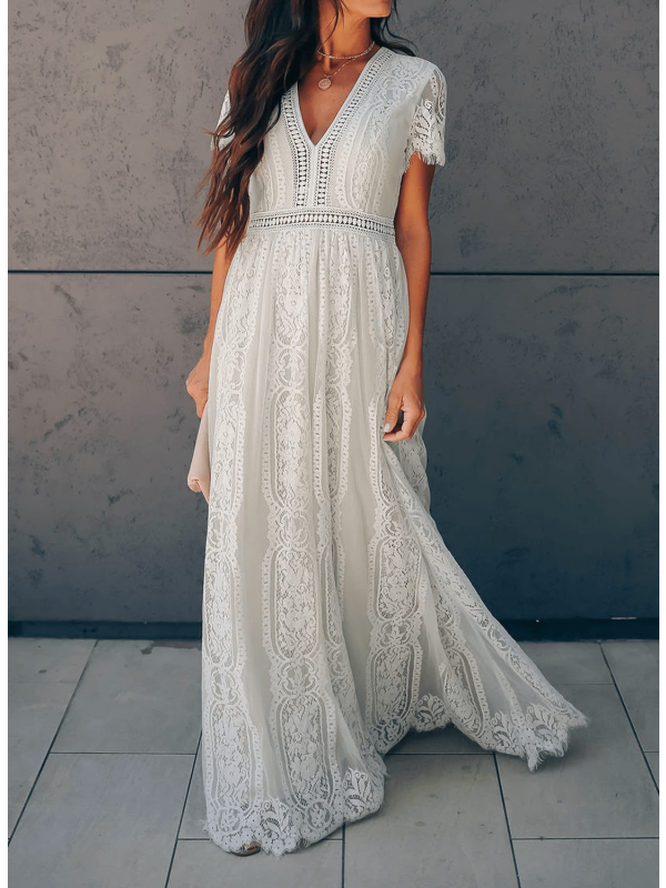 Valenzora | Maxikleid aus Spitze mit V-Ausschnitt und kurzen Ärmeln