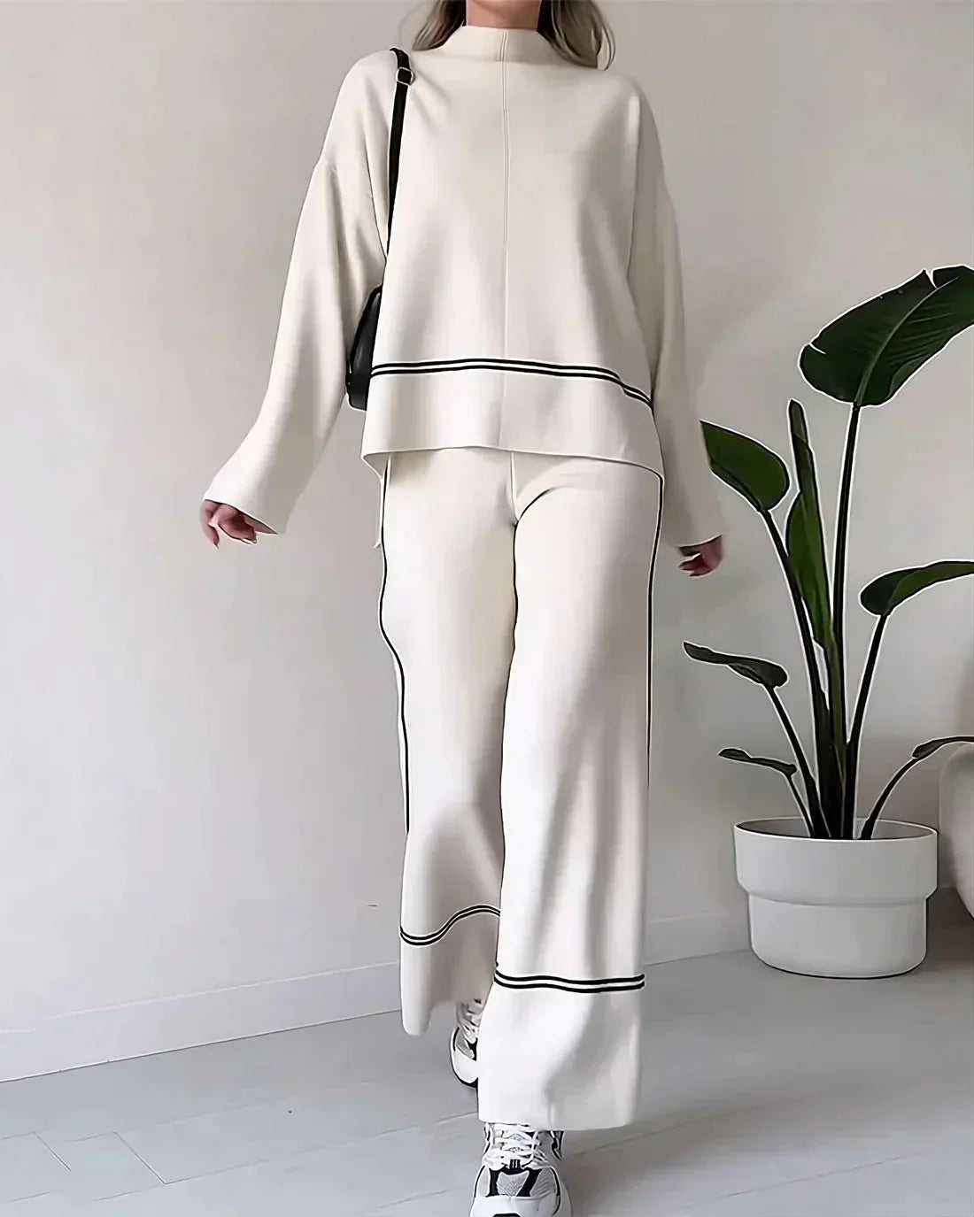 Valenzora | Order Set Two-piece set consisting of oversized women's sweater and wide-leg trousers
