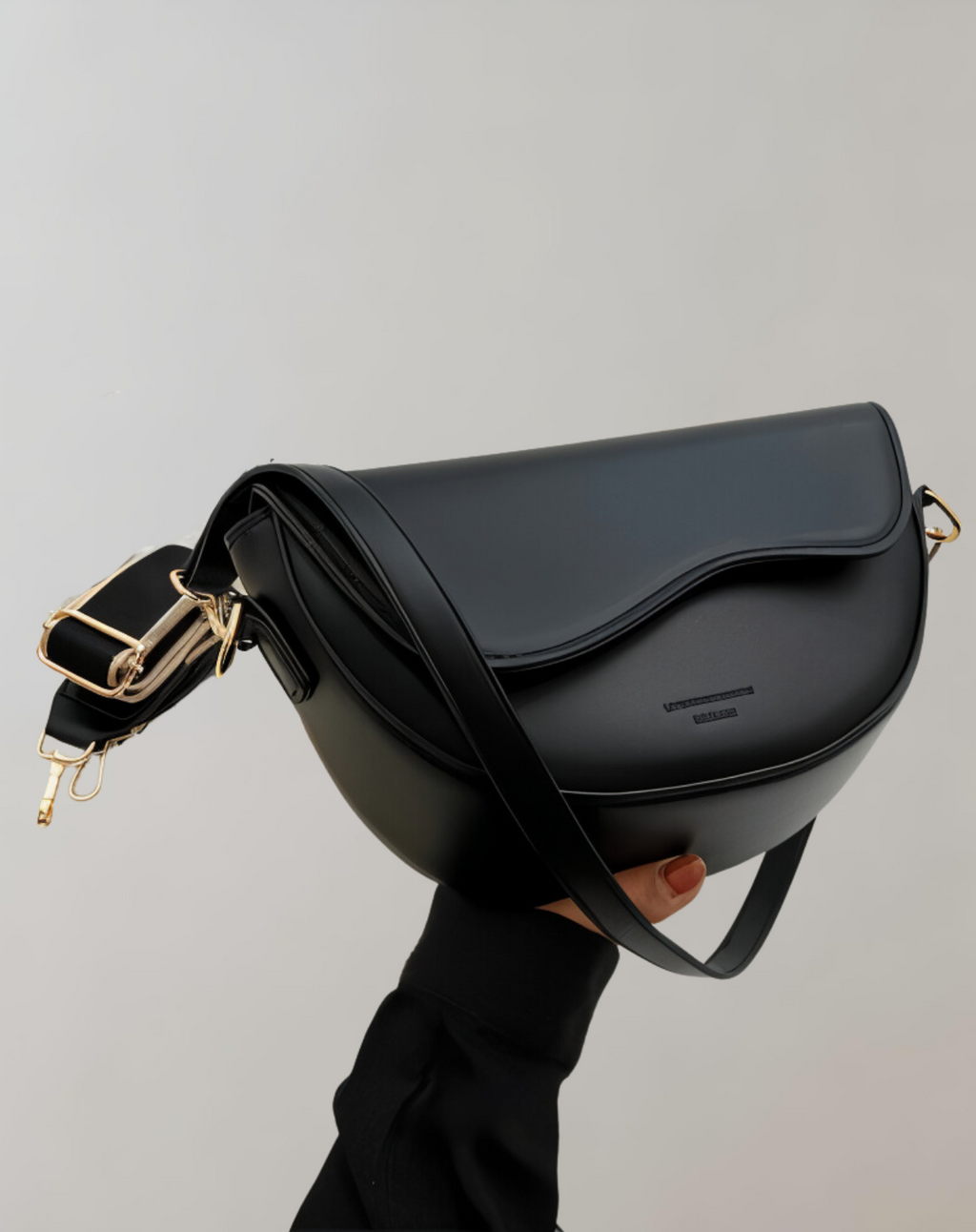 Valenzora - Vegan Leather Crossbody Bag for Women | Fashionable Bag