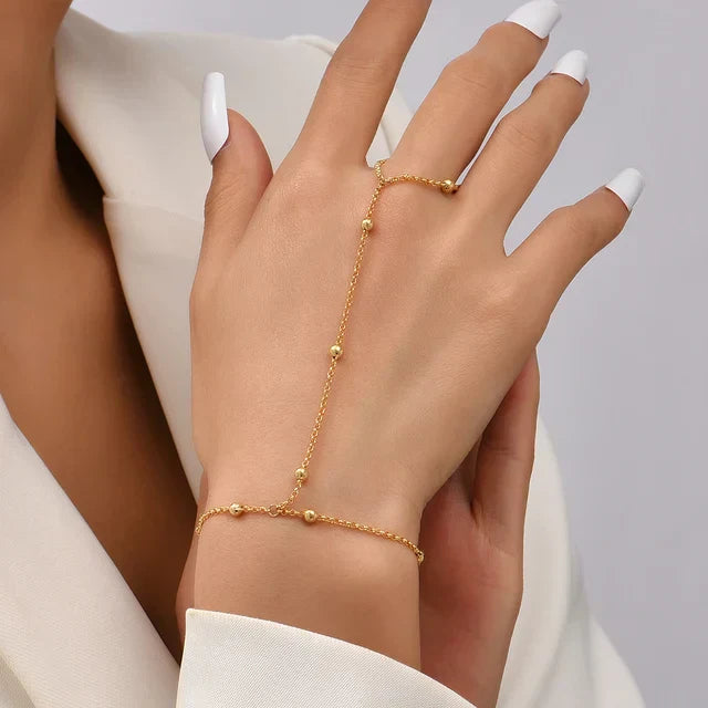 Valenzora | Creative Small Chain Bracelet Finger Rings