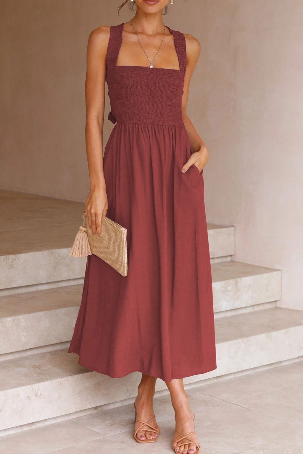 Valenzora | Midi-Kleid mit gekreuztem Rückenausschnitt