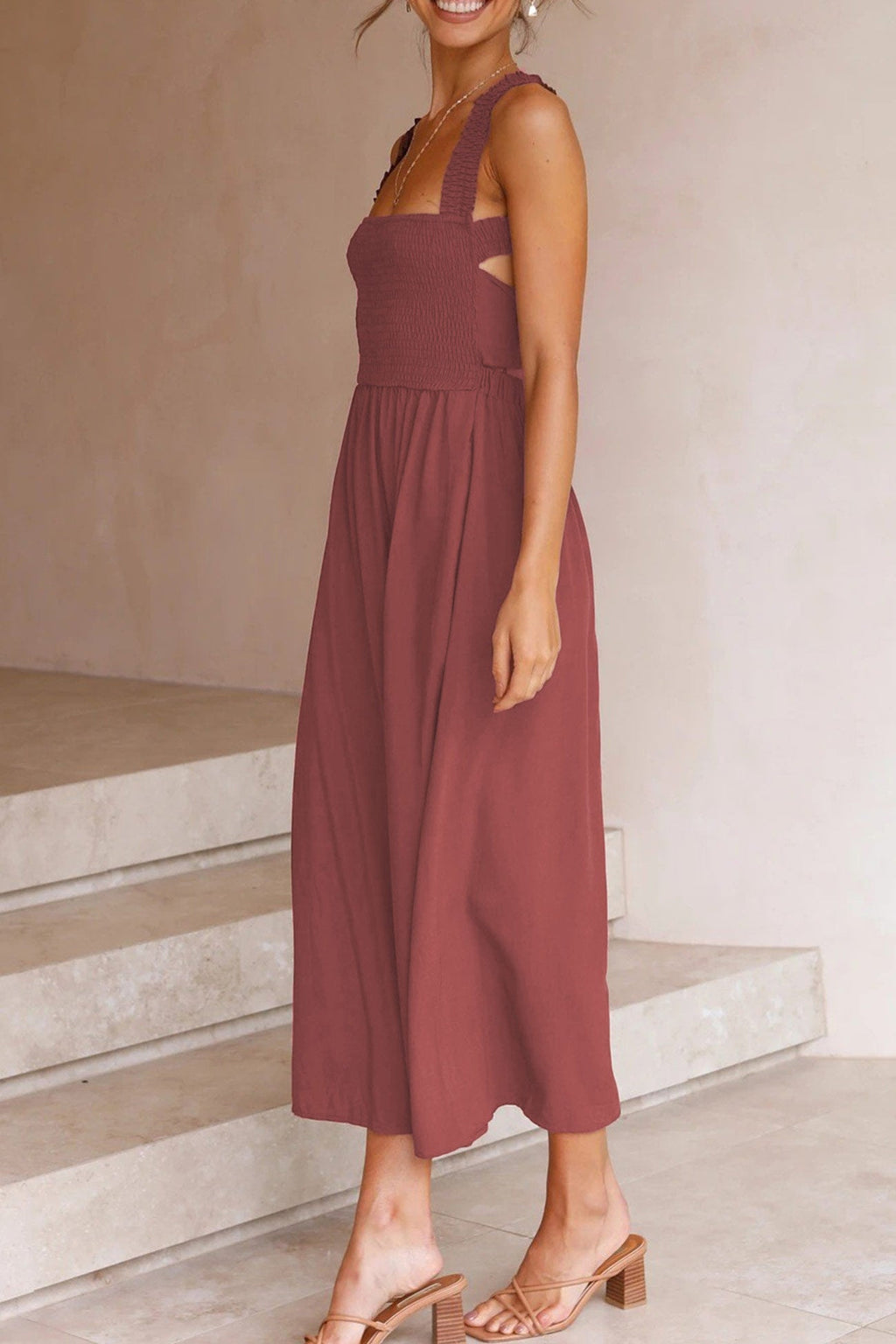 Valenzora | Midi-Kleid mit gekreuztem Rückenausschnitt
