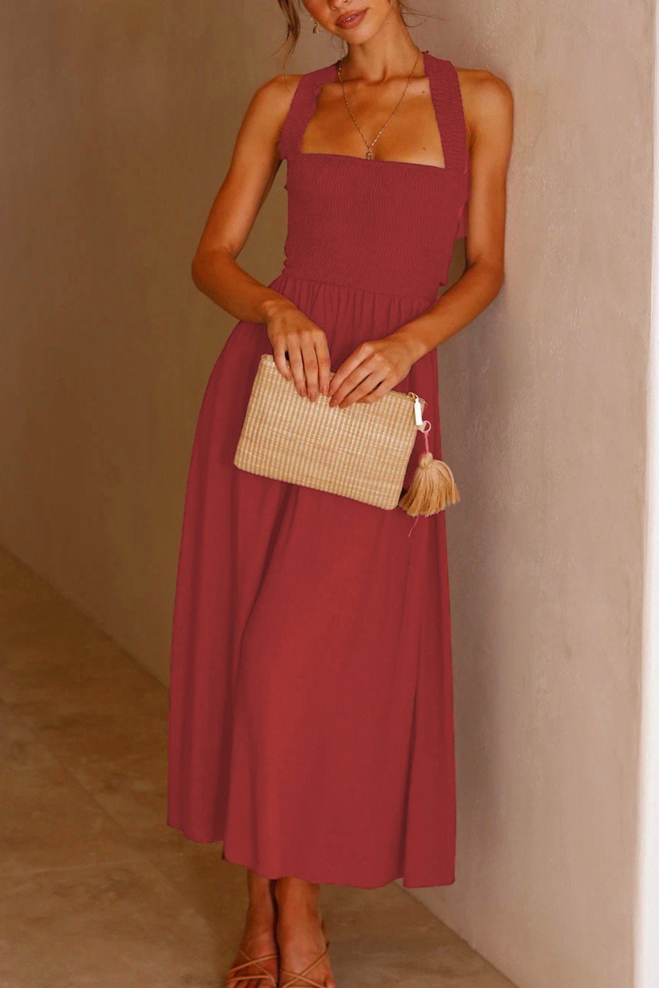 Valenzora | Midi-Kleid mit gekreuztem Rückenausschnitt