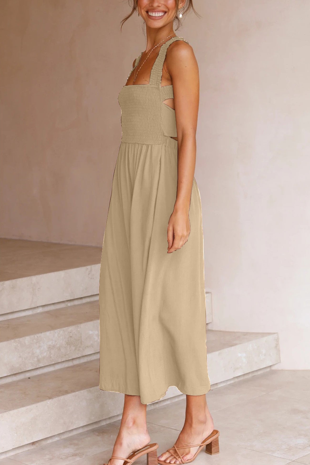 Valenzora | Midi-Kleid mit gekreuztem Rückenausschnitt