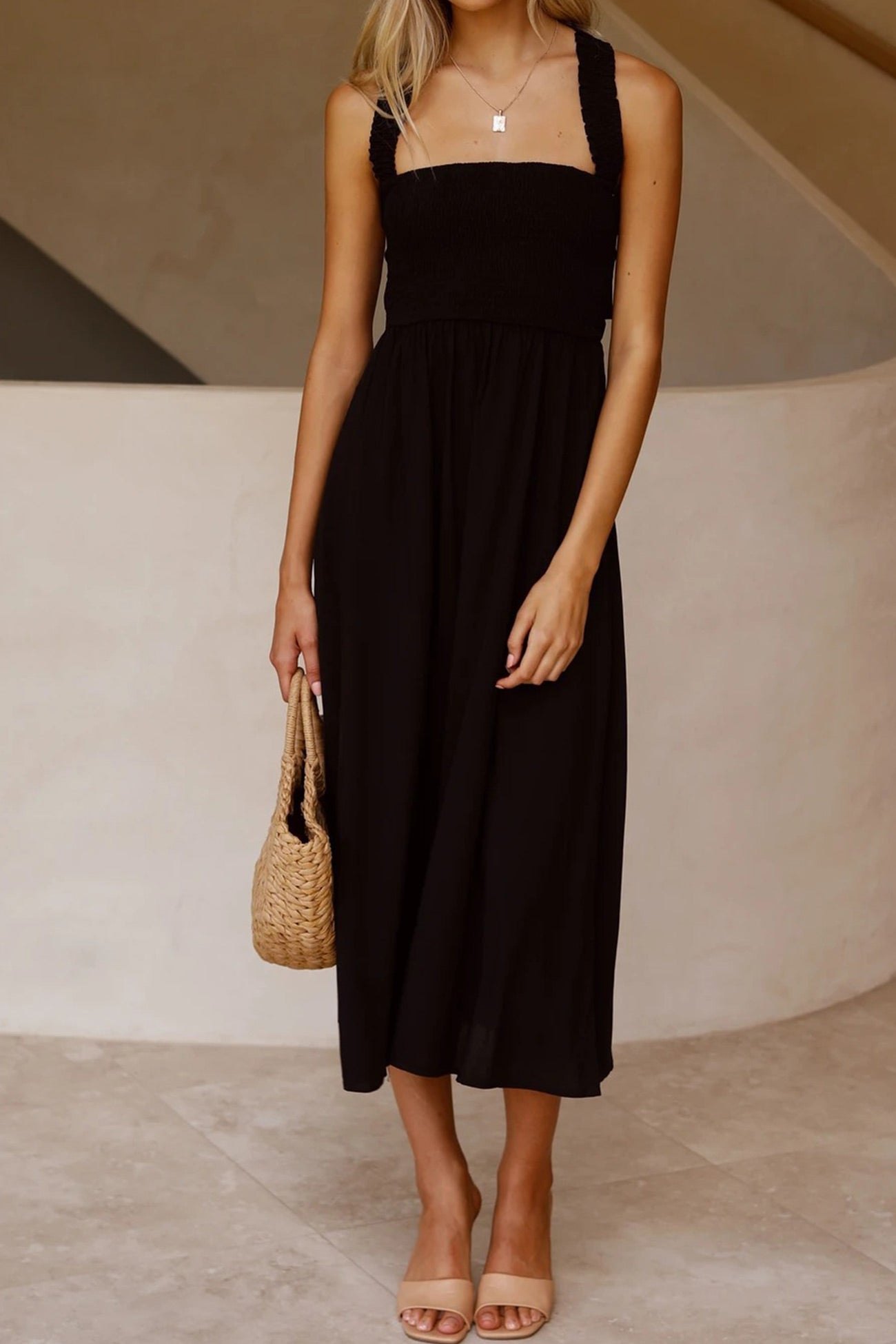 Valenzora | Midi-Kleid mit gekreuztem Rückenausschnitt