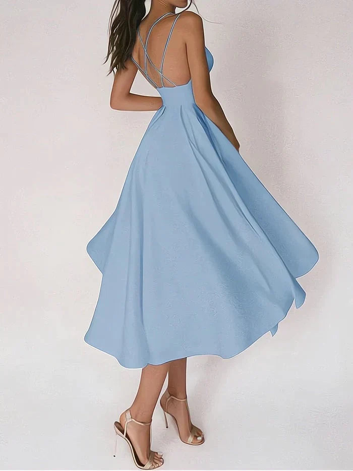 Valenzora - Elegant dress with V-neck