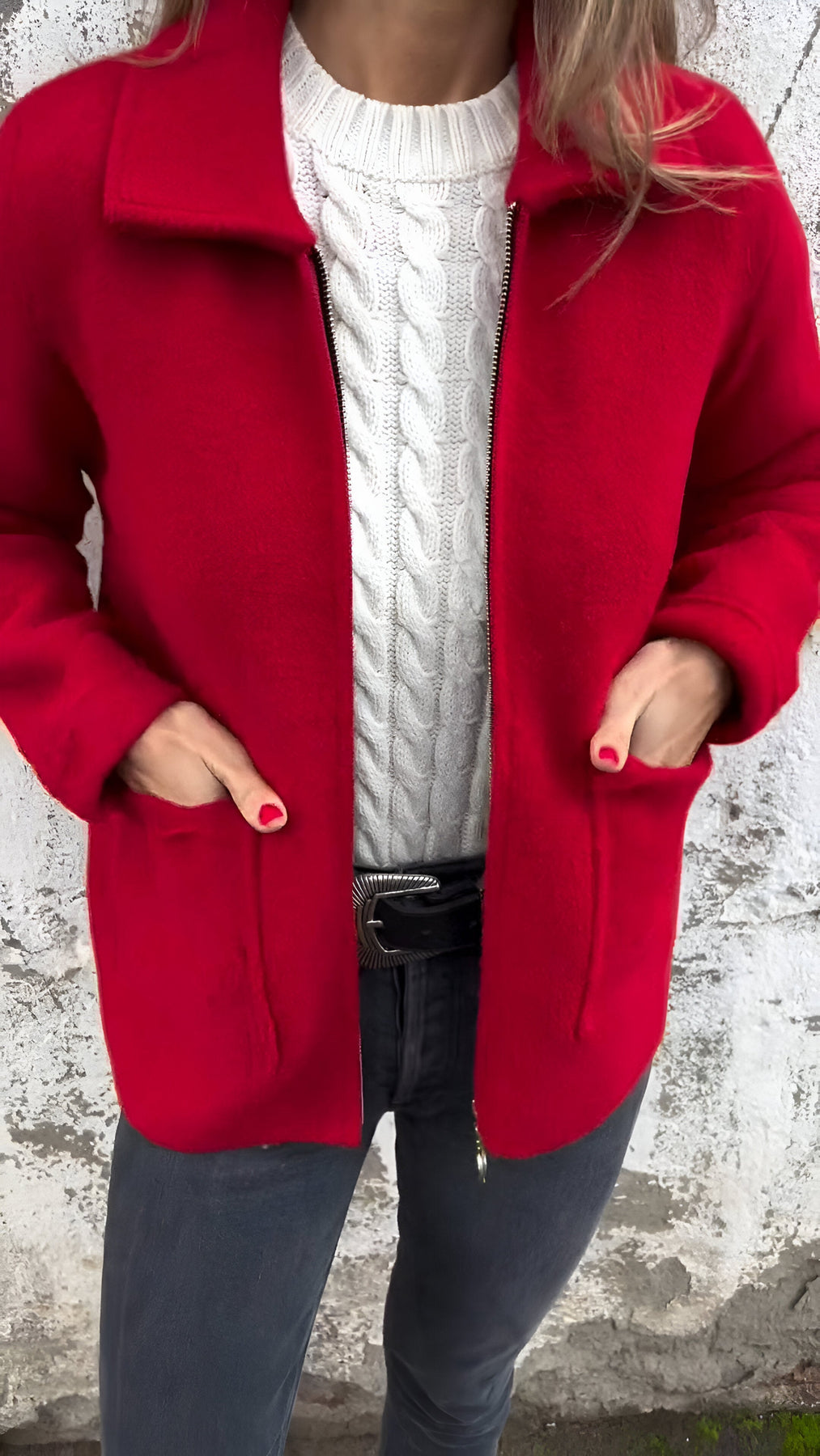 Valenzora | Comfortable long-sleeved zip-up jacket with pockets