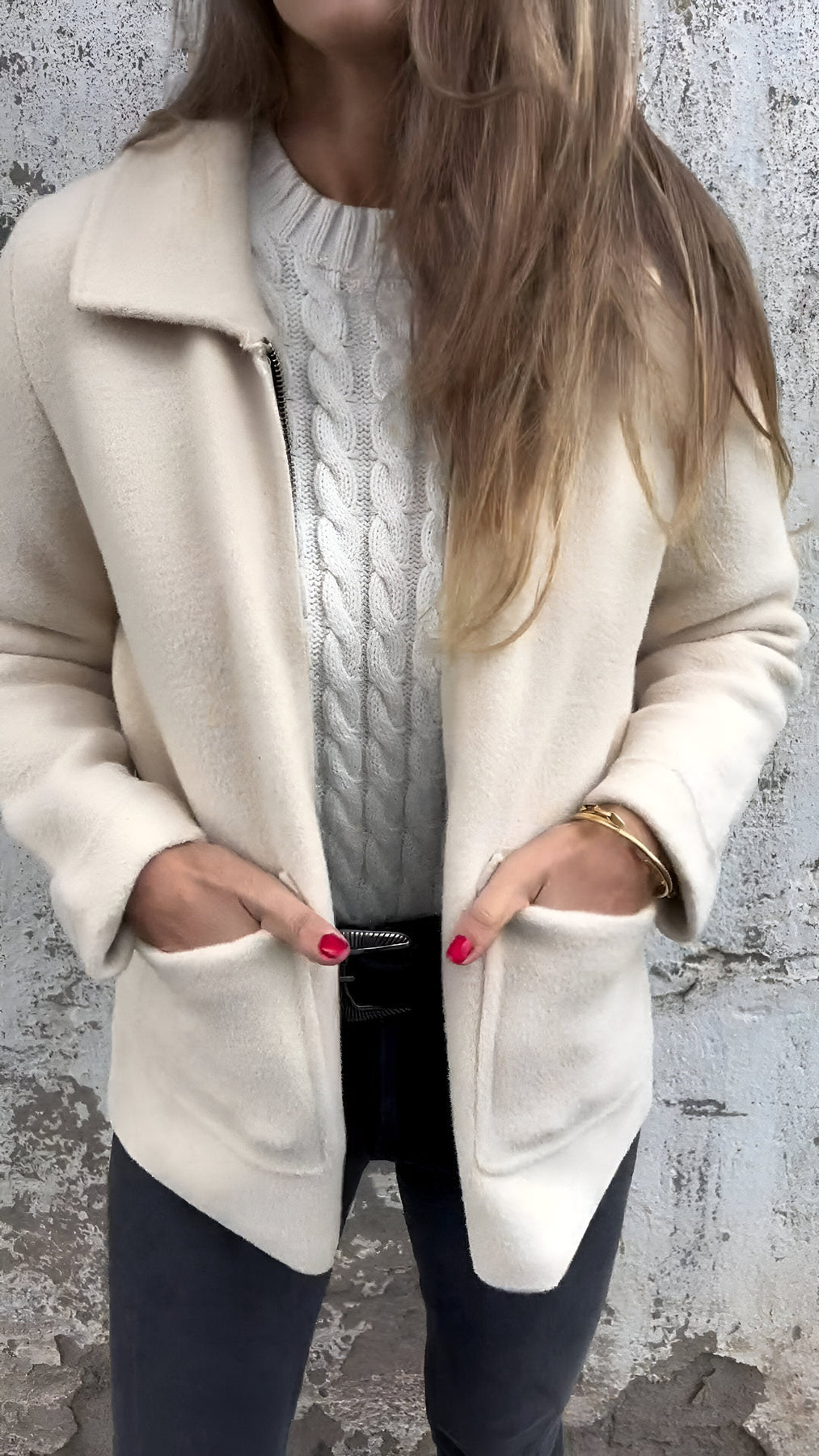 Valenzora | Comfortable long-sleeved zip-up jacket with pockets