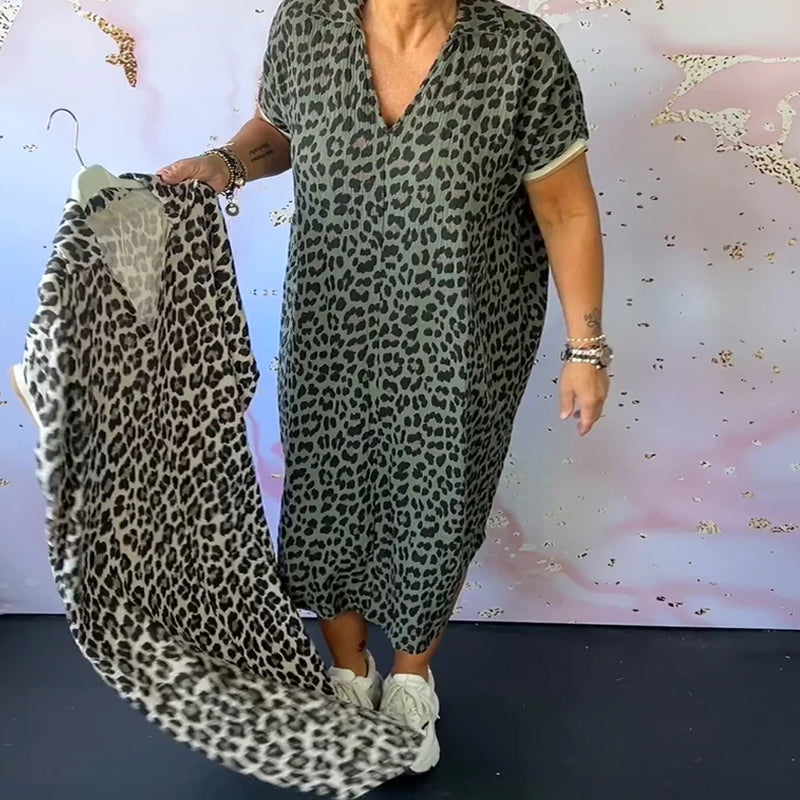 Valenzora | Short-sleeved dress with leopard print and V-neck