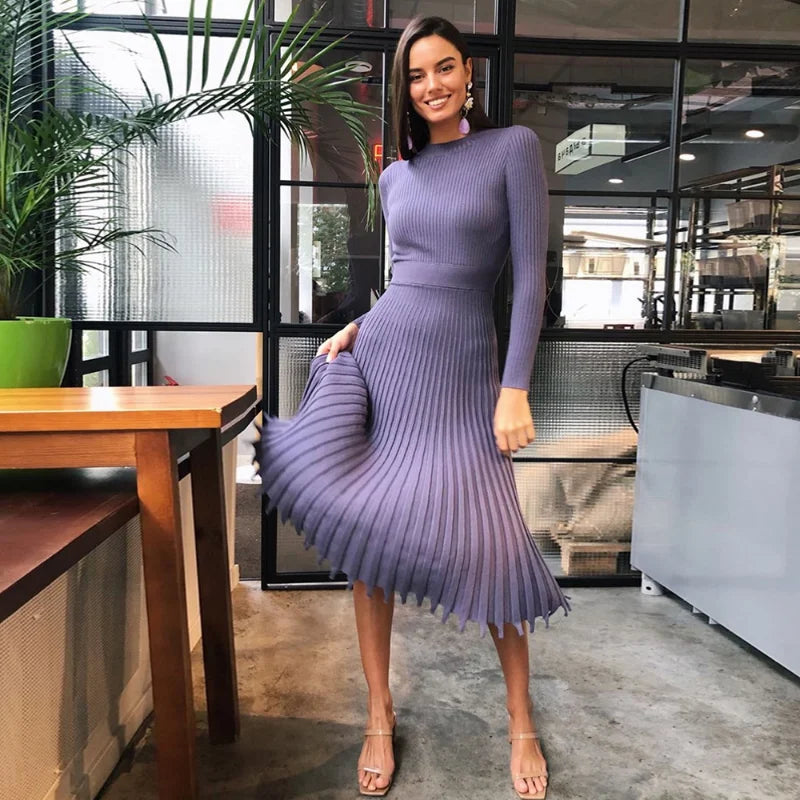Valenzora | Ribbed long-sleeved pleated dress