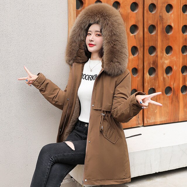 Valenzora and Chic: Parkajacke „Elena“ mit Fellkragen