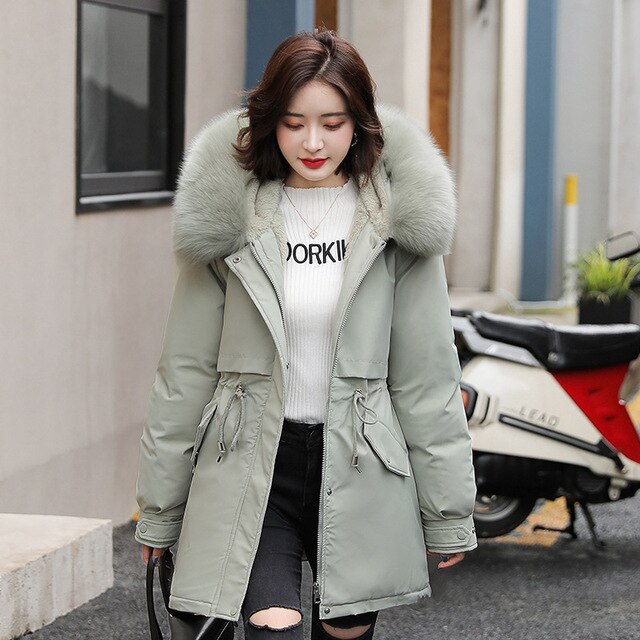 Valenzora and Chic: Parkajacke „Elena“ mit Fellkragen