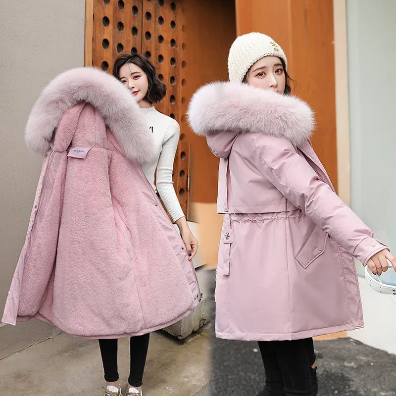 Valenzora and Chic: Parkajacke „Elena“ mit Fellkragen