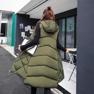 Winter Trend: - The new casual sleeveless coat with hood