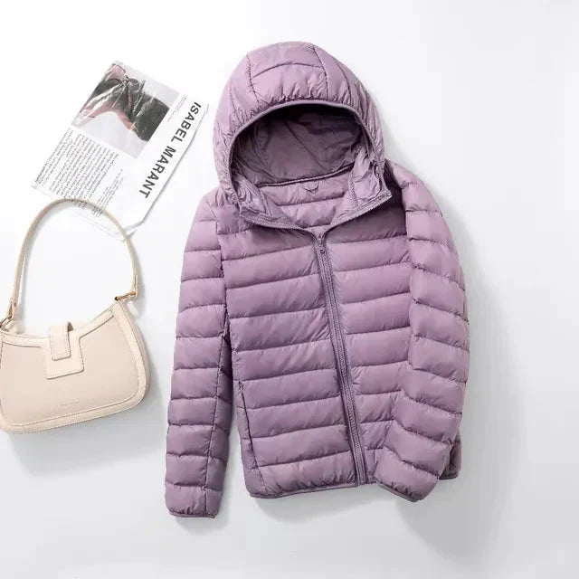 Valenzora – Leichte Kapuzen-Daunenjacke für Damen