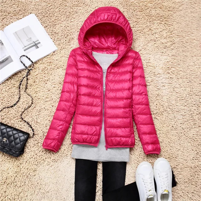 Valenzora – Leichte Kapuzen-Daunenjacke für Damen