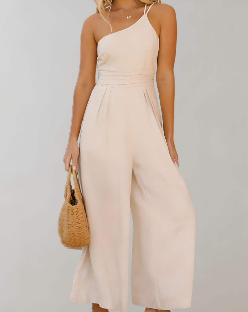 Valenzora | Eleganter Jumpsuit mit asymmetrischen Trägern
