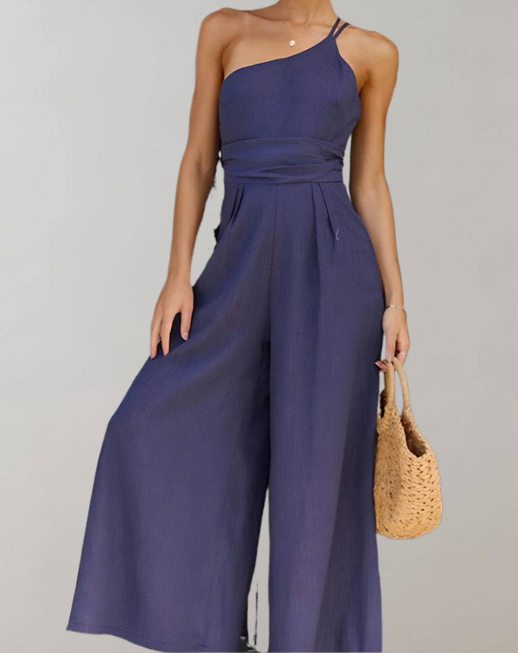 Valenzora | Eleganter Jumpsuit mit asymmetrischen Trägern