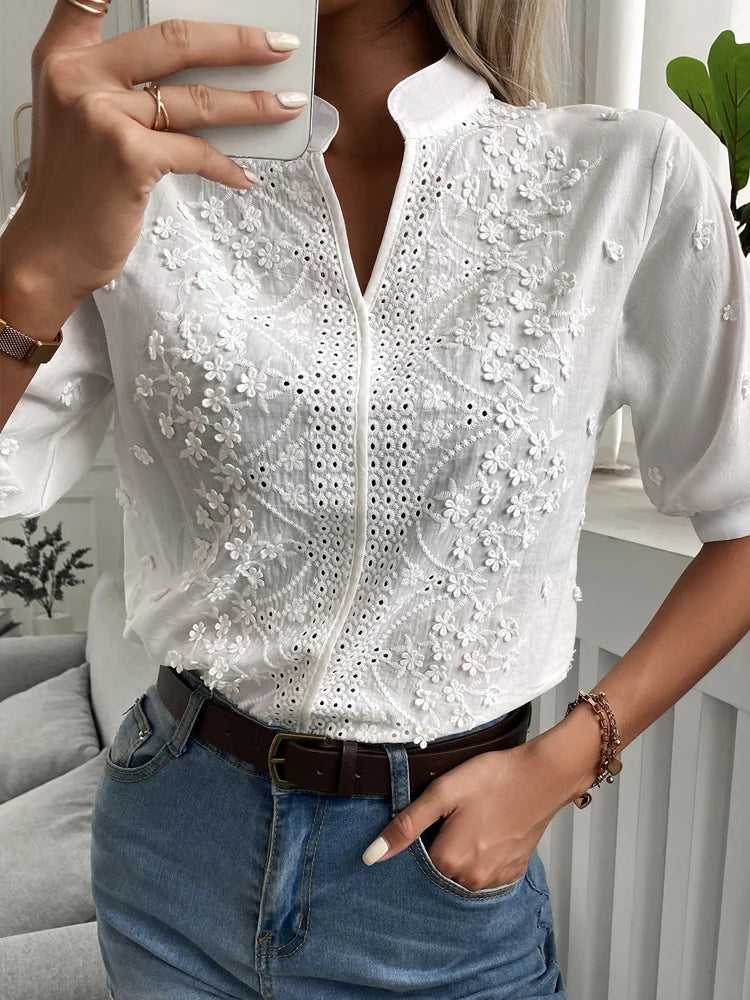 Valenzora | Elegantes Spitzentop mit V-Ausschnitt