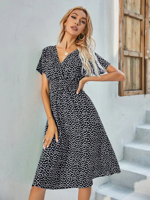 Valenzora - Short-sleeved A-line dress