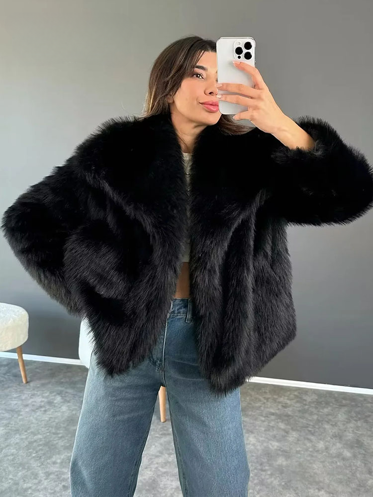 Valenzora | Warme Felljacke für Damen in stilvollem Design