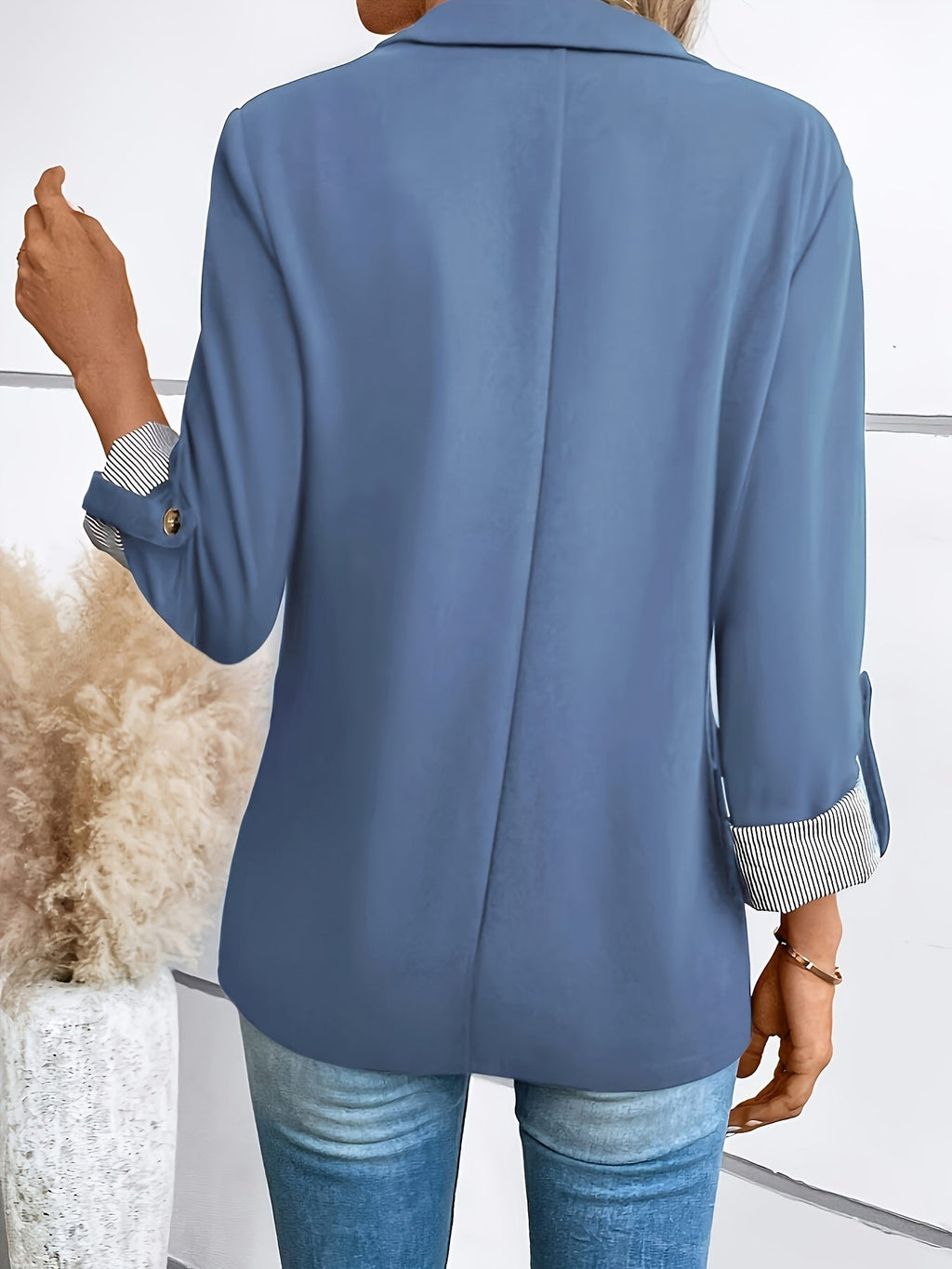 Valenzora | Elegant blazer with a relaxed fit for women