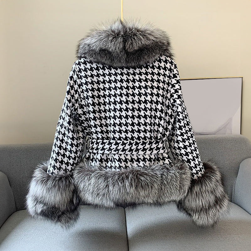 Valenzora Amsterdam | Glamour and warmth in one jacket