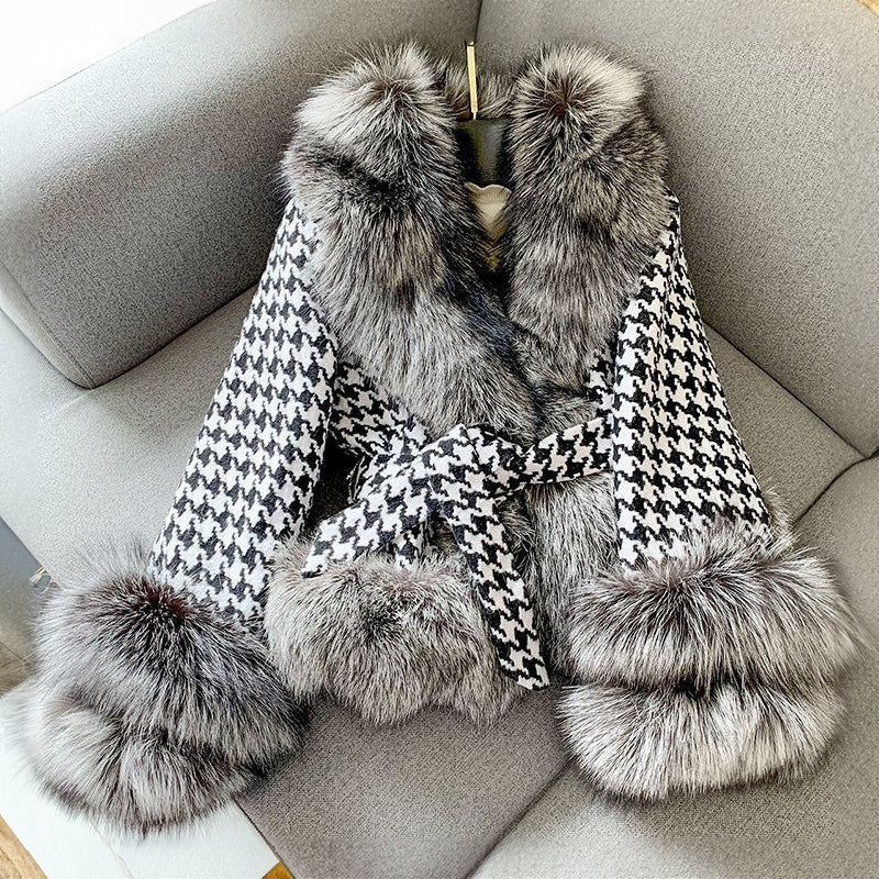 Valenzora Amsterdam | Glamour and warmth in one jacket