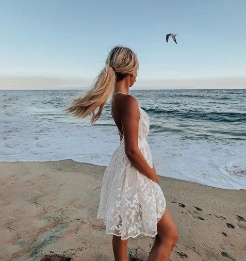 Valenzora | Elegant cocktail dress for special occasions.