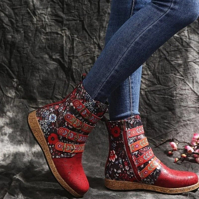 Valenzora | Vintage Boots in Ethnic Style