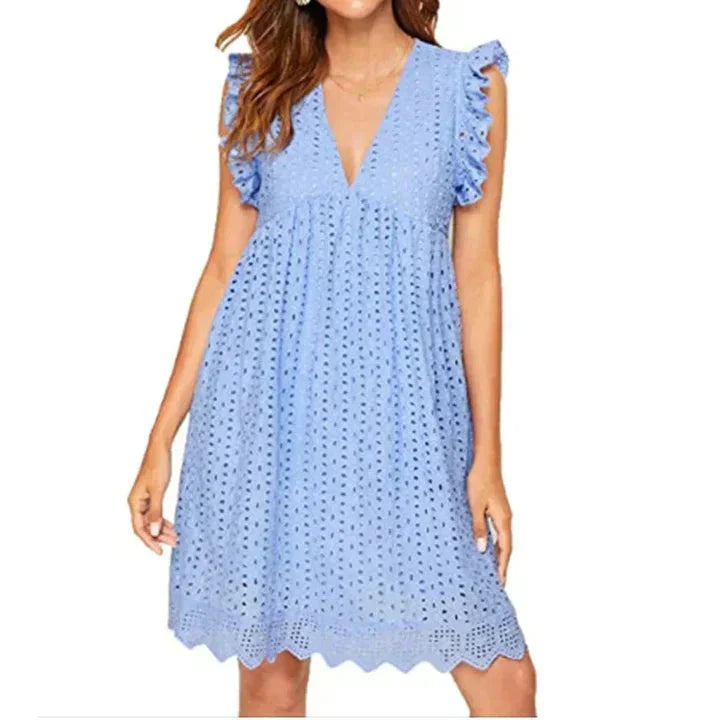 Dresses with a V-neck and sleeves