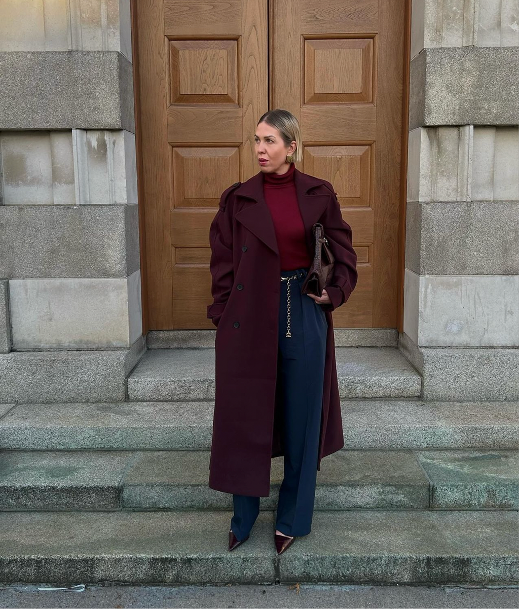 Valenzora | Elegant burgundy long coat