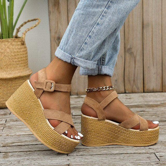 Valenzora | Bequeme, trendige Keilabsatzsandalen für Damen mit hohen Absätzen
