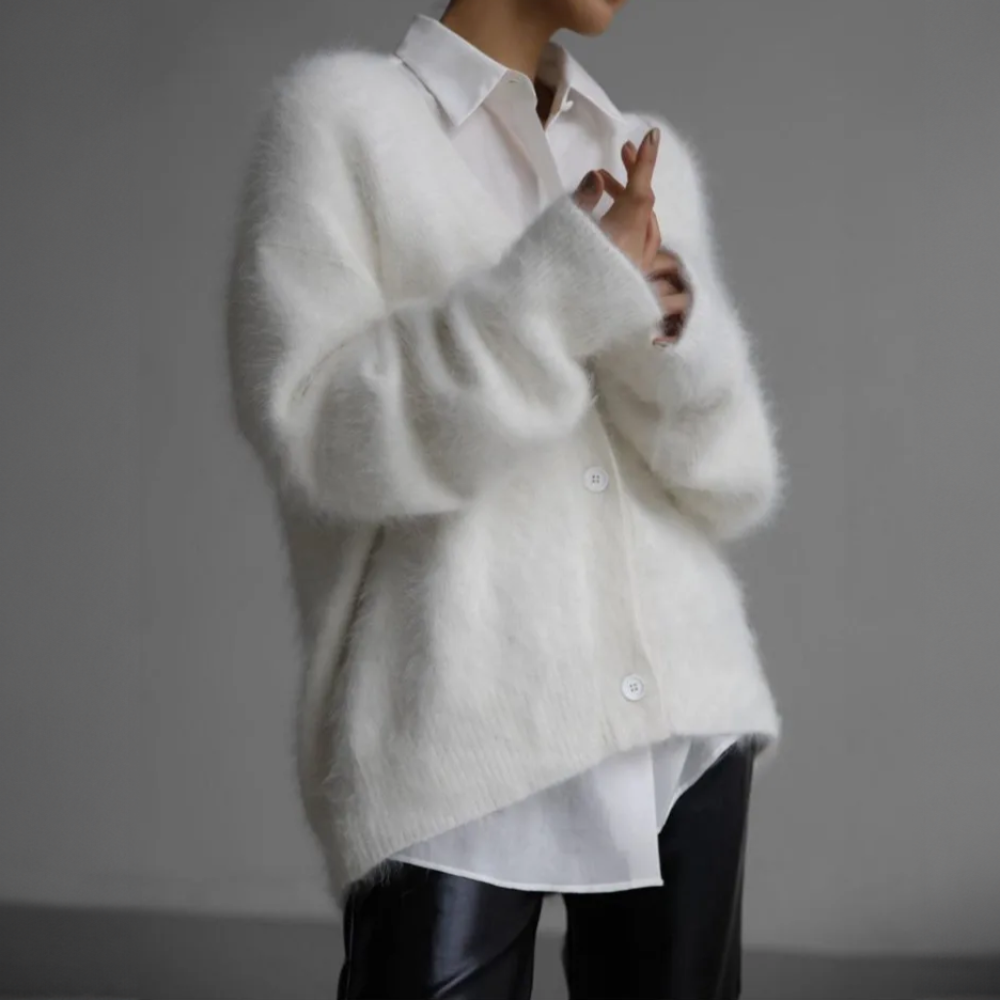 Valenzora | Oversized women's cardigan with buttons