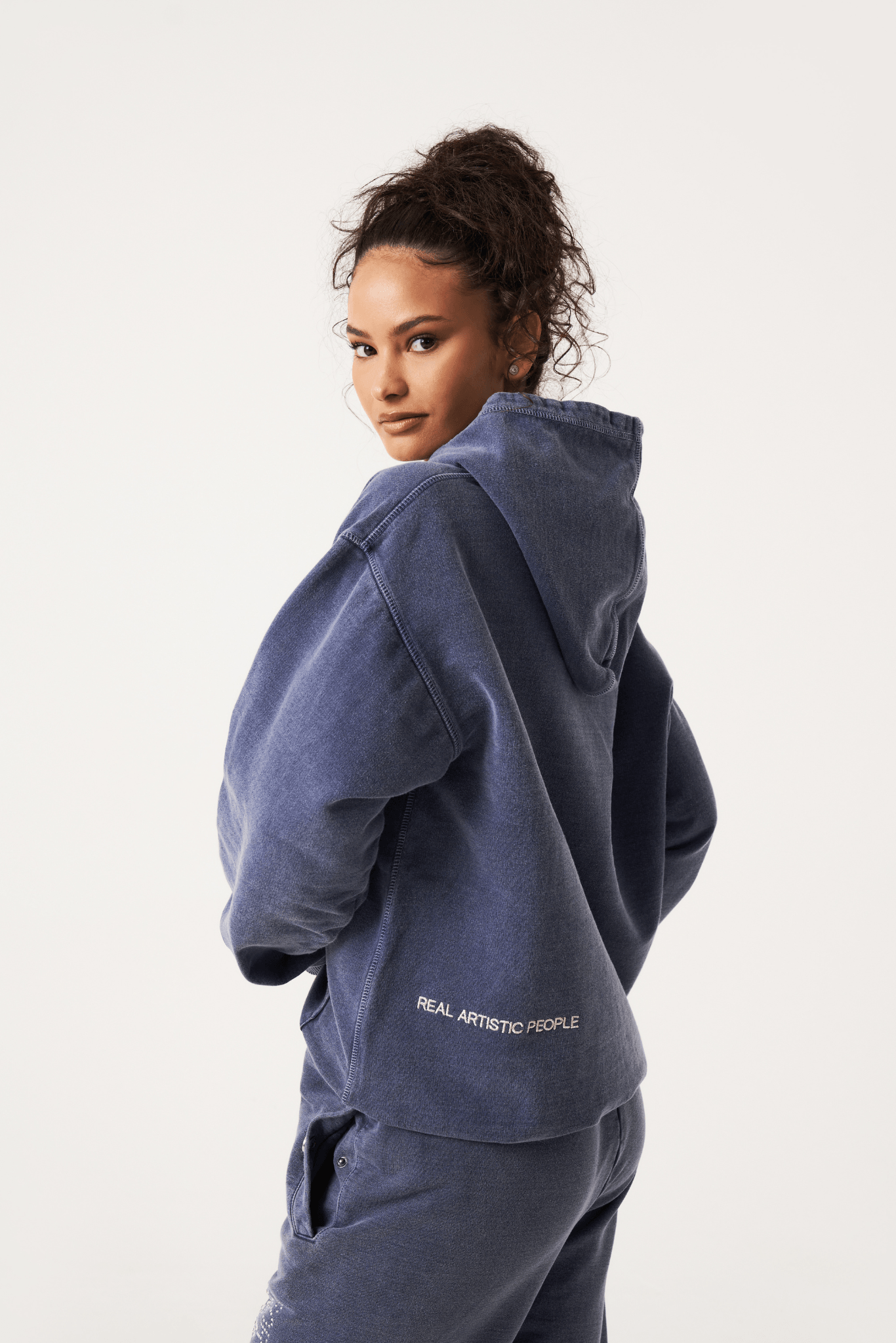 Valenzora | Hoodie Style & Comfort For Every Season