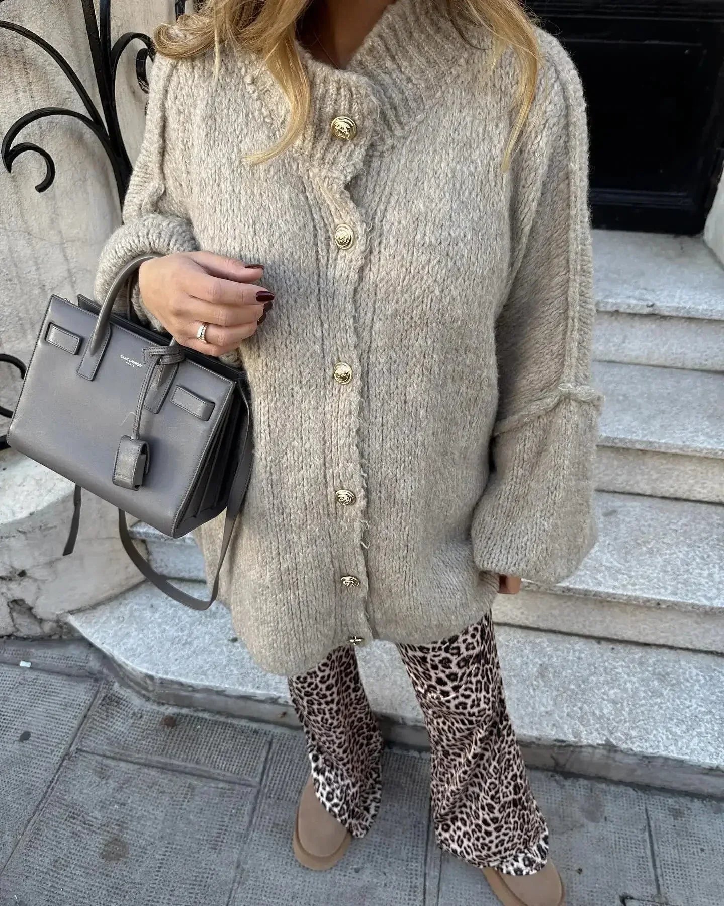 Valenzora | Women's knitted cardigan with high collar and wide cut