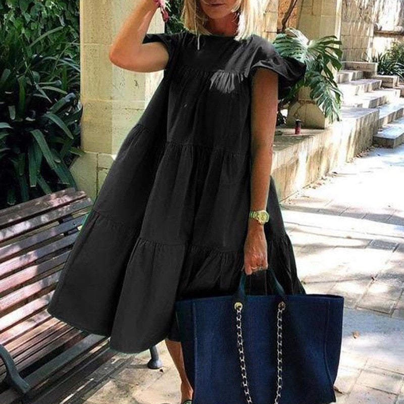 Kurzes Midikleid mit ausgestelltem Rock