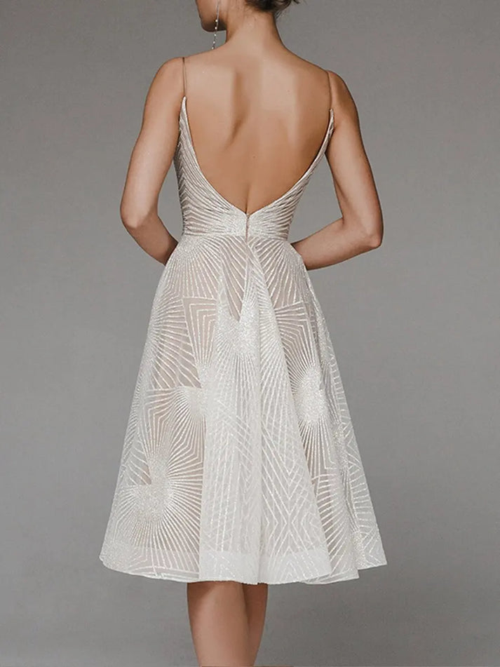 Ein Kleid voller Eleganz und Anmut.