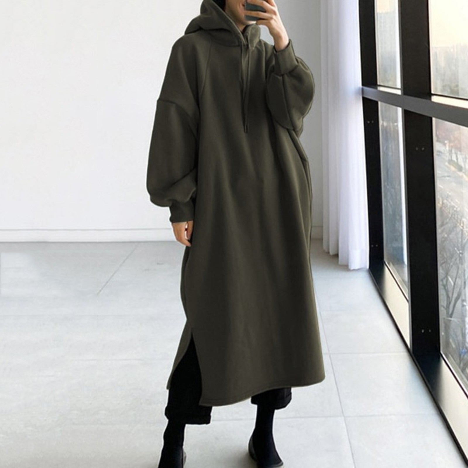 Casual long-sleeved hoodie