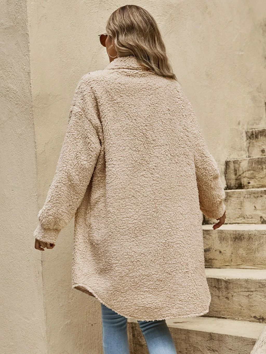 Valenzora - Women's button-up coat with eye-catching buttons