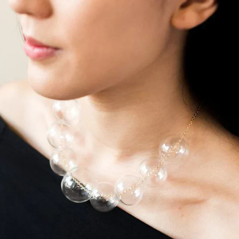 Valenzora | Französische elegante, mehrfarbige, transparente 9-Glasblasen-Perlenkette für Damen | Modisches Statement | Perlenkette | Damen-Schmuck