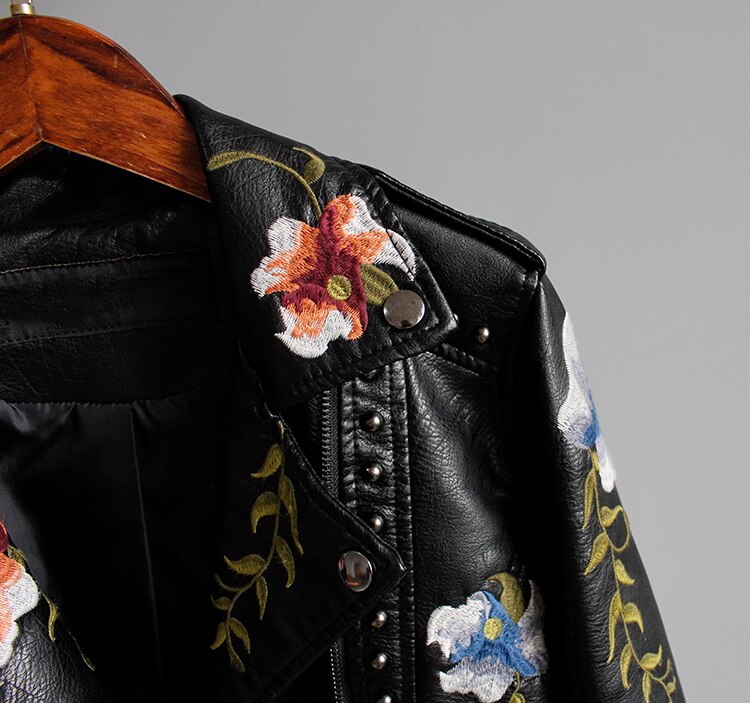 Valenzora | Stylish floral jacket for women