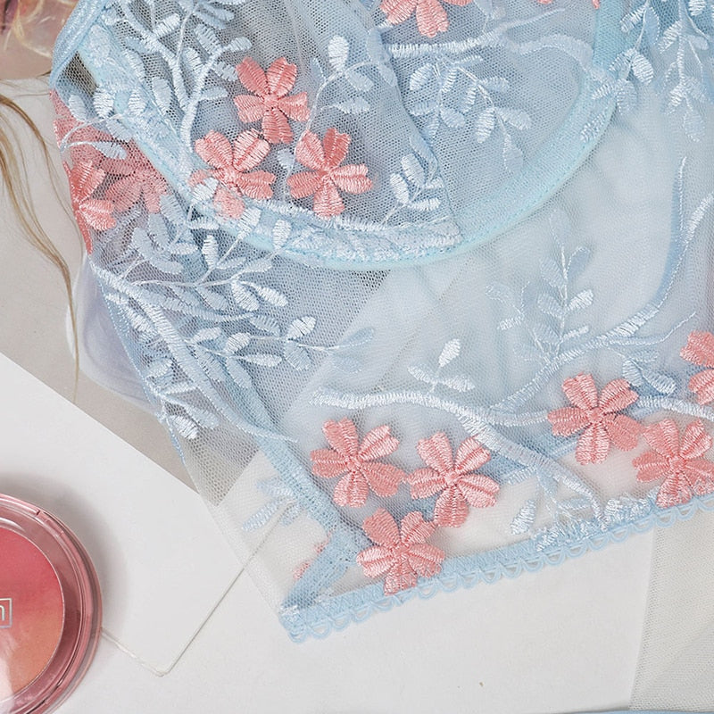 Valenzora | Complete underwear set with embroidery